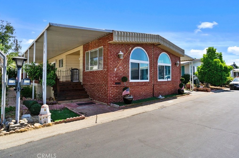 1001 Sylmar Ave #111, Clovis, CA 93612