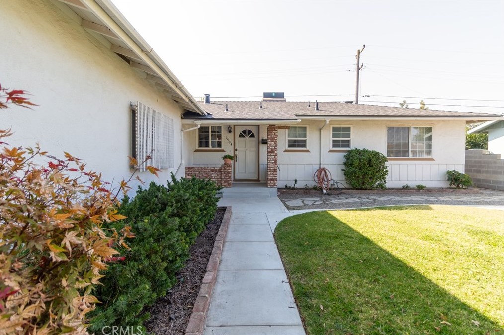 1504 Roberts Ave, Madera, CA 93637