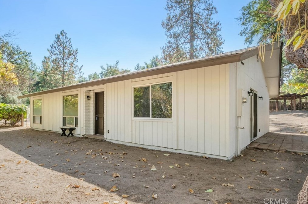 45884 Murray Hill Dr, Oakhurst, CA 93644
