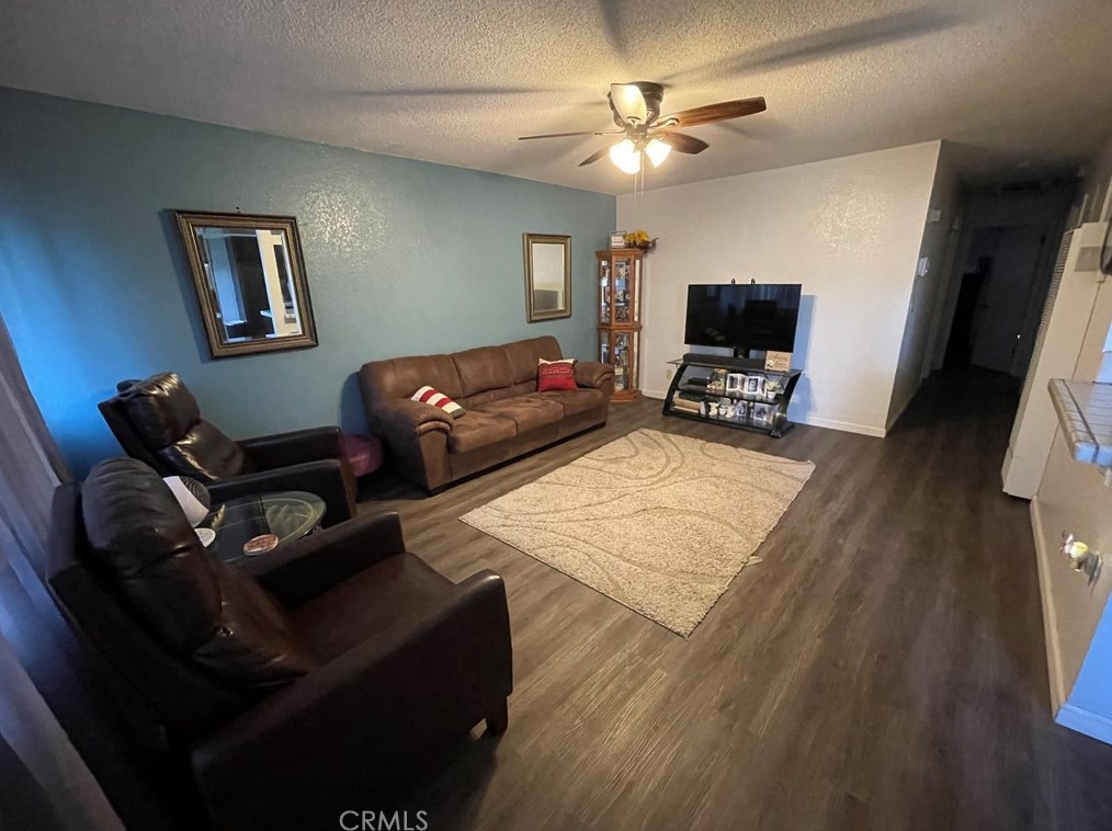 230 Grove St, Madera, CA 93637