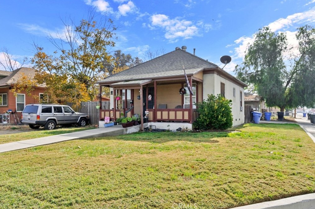 503 11th St, Hanford, CA 93230-4050