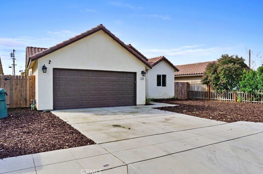 318 N M St, Madera, CA 93637