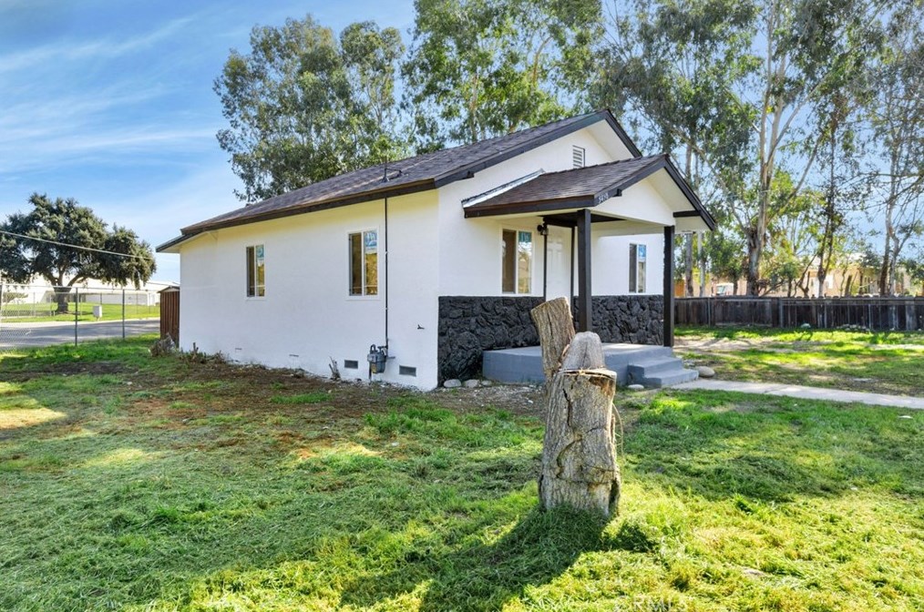 3498 S Victoria Ave, Fresno, CA 93725