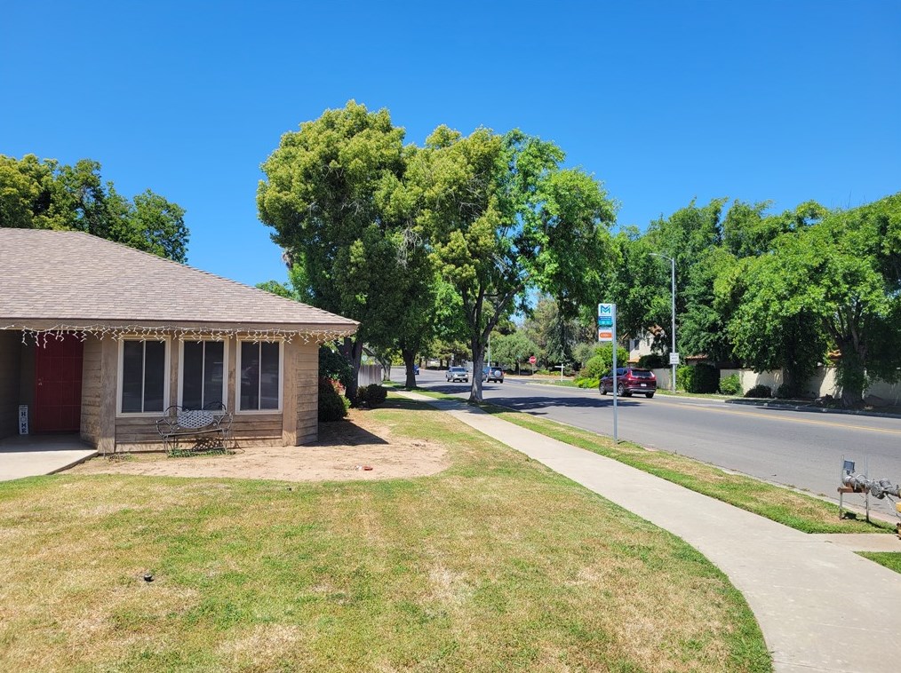 2601 Pinewood Dr, Madera, CA 93637