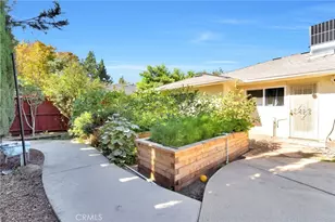 3077 W Robinwood Ln, Fresno, CA 93711 - Photo 36