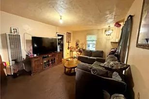 313 S K, Madera, CA 93637 - Photo 2