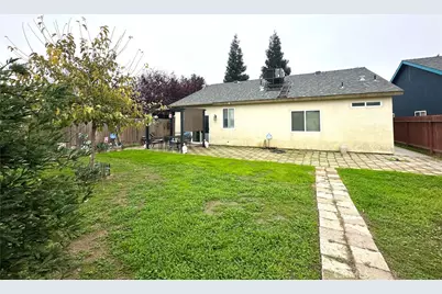 1085 Saunders, Madera, CA 93637 - Photo 28