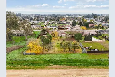 17214 Crescent Drive, Madera, CA 93638 - Photo 34