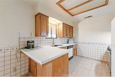 17214 Crescent Drive, Madera, CA 93638 - Photo 12