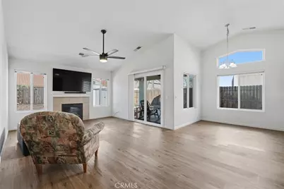 988 Monterey, Madera, CA 93637 - Photo 6