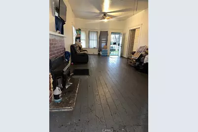 315 S J, Madera, CA 93637 - Photo 2