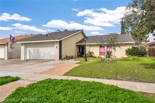 4883 E Geary St, Fresno, CA 93725 - Photo 2