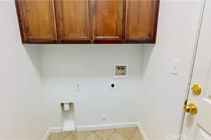 2555 S Lind, Fresno, CA 93725 - Photo 24