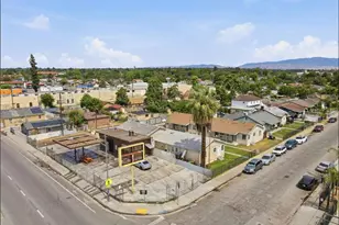 2208 Lake St, Bakersfield, CA 93305 - Photo 8