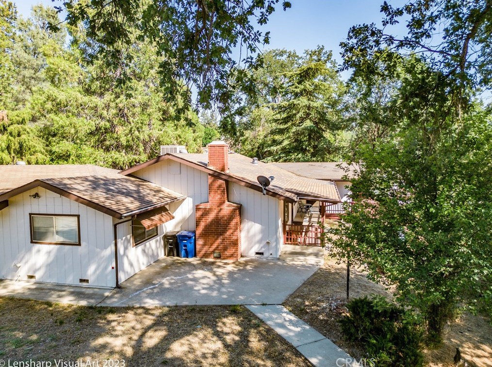 49616 Pierce Dr, Oakhurst, CA 93644-8724