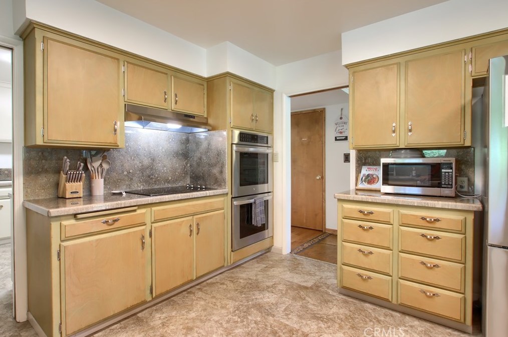 39210 Road 425b, Oakhurst CA  93644-8850 exterior