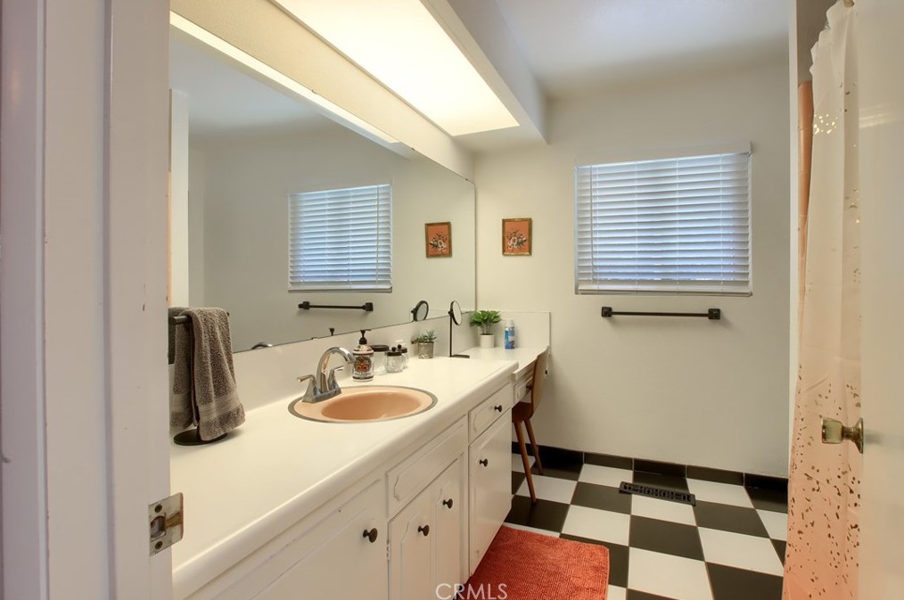 39210 Road 425b, Oakhurst CA  93644-8850 exterior