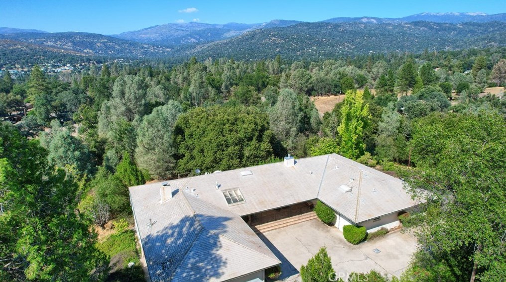 39210 Road 425b, Oakhurst CA  93644-8850 exterior