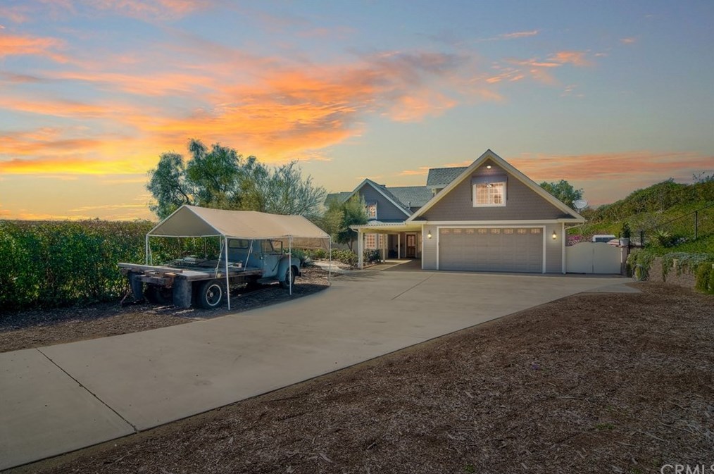 618 Roca Pl, Vista, CA 92084