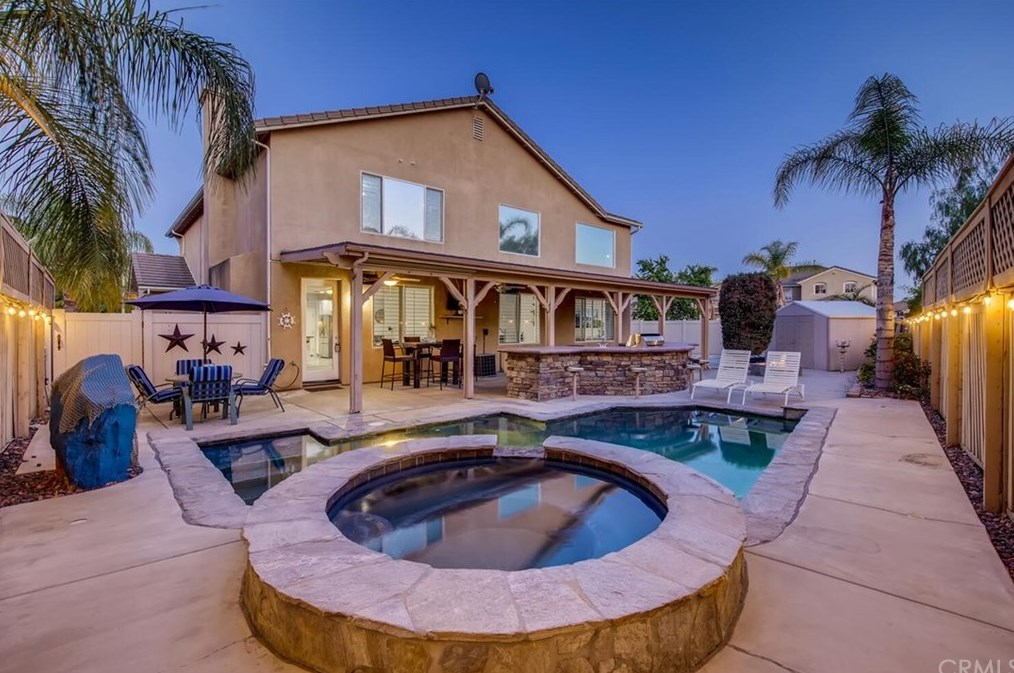 26139 Castle Ln, Murrieta, CA 92563-4383