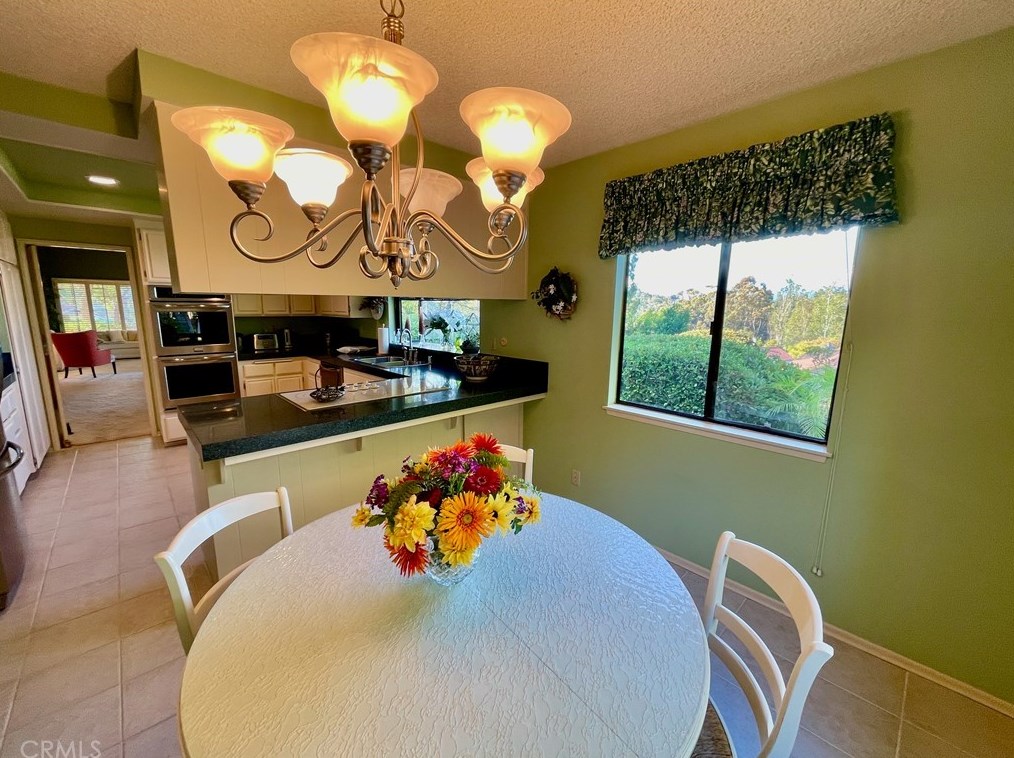 341 Calle Bonita, Escondido CA  92029-7947 exterior