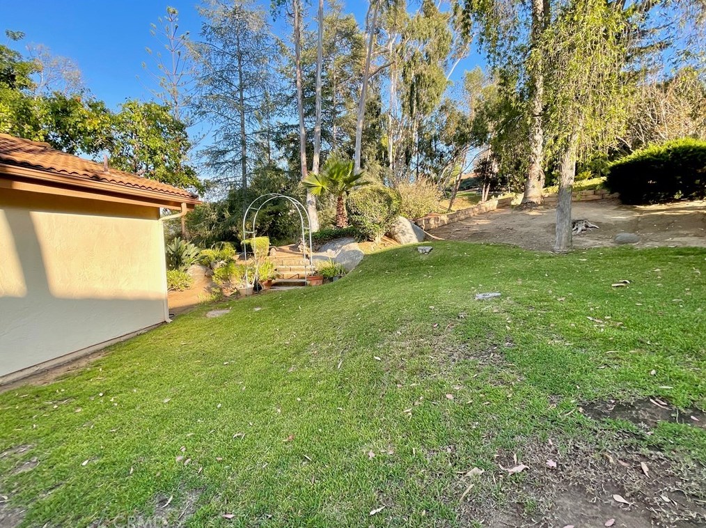 341 Calle Bonita, Escondido CA  92029-7947 exterior