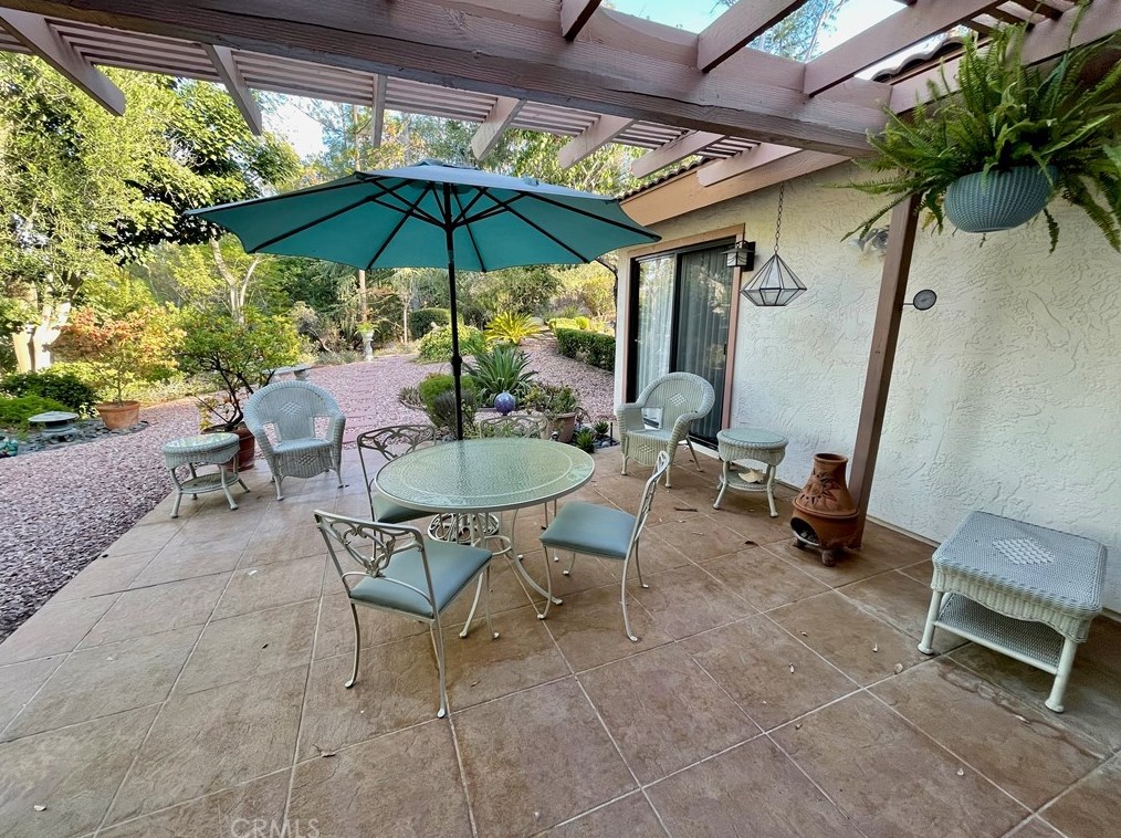 341 Calle Bonita, Escondido CA  92029-7947 exterior