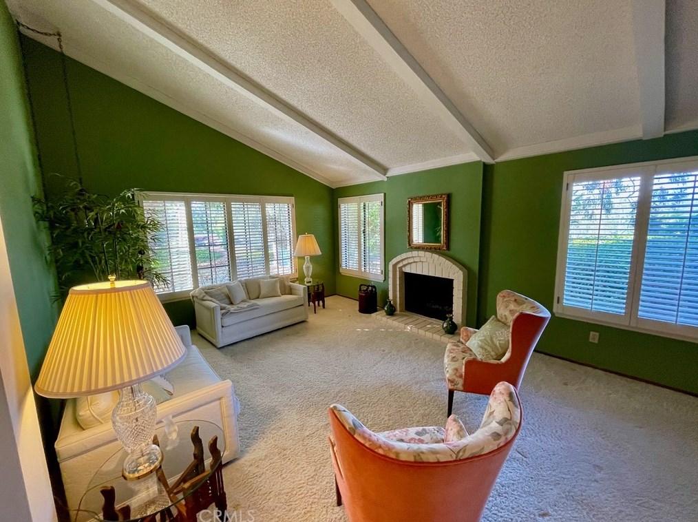 341 Calle Bonita, Escondido CA  92029-7947 exterior