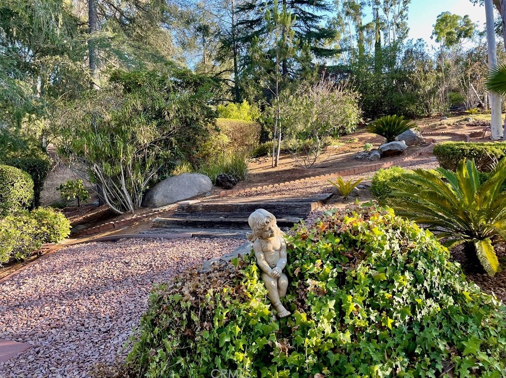 341 Calle Bonita, Escondido CA  92029-7947 exterior