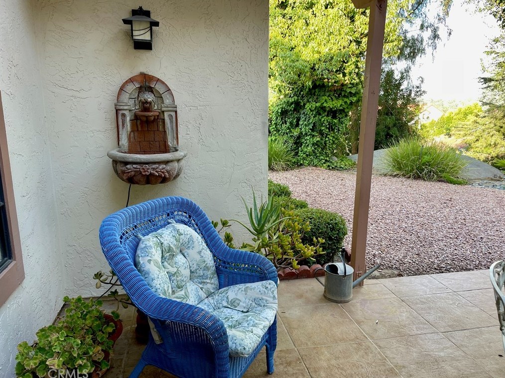 341 Calle Bonita, Escondido CA  92029-7947 exterior