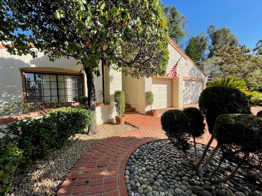 341 Calle Bonita, Escondido, CA 92029-7947