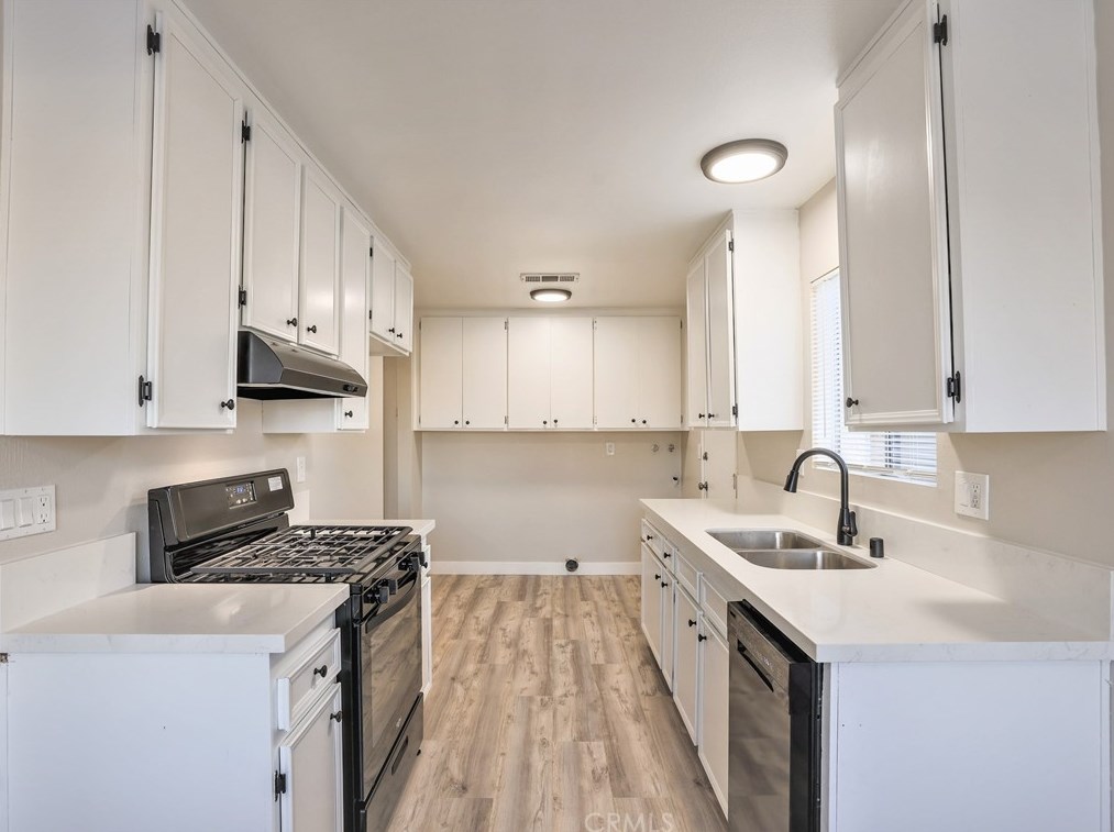 2037 Morada Ct, Hemet, CA 92545-2561