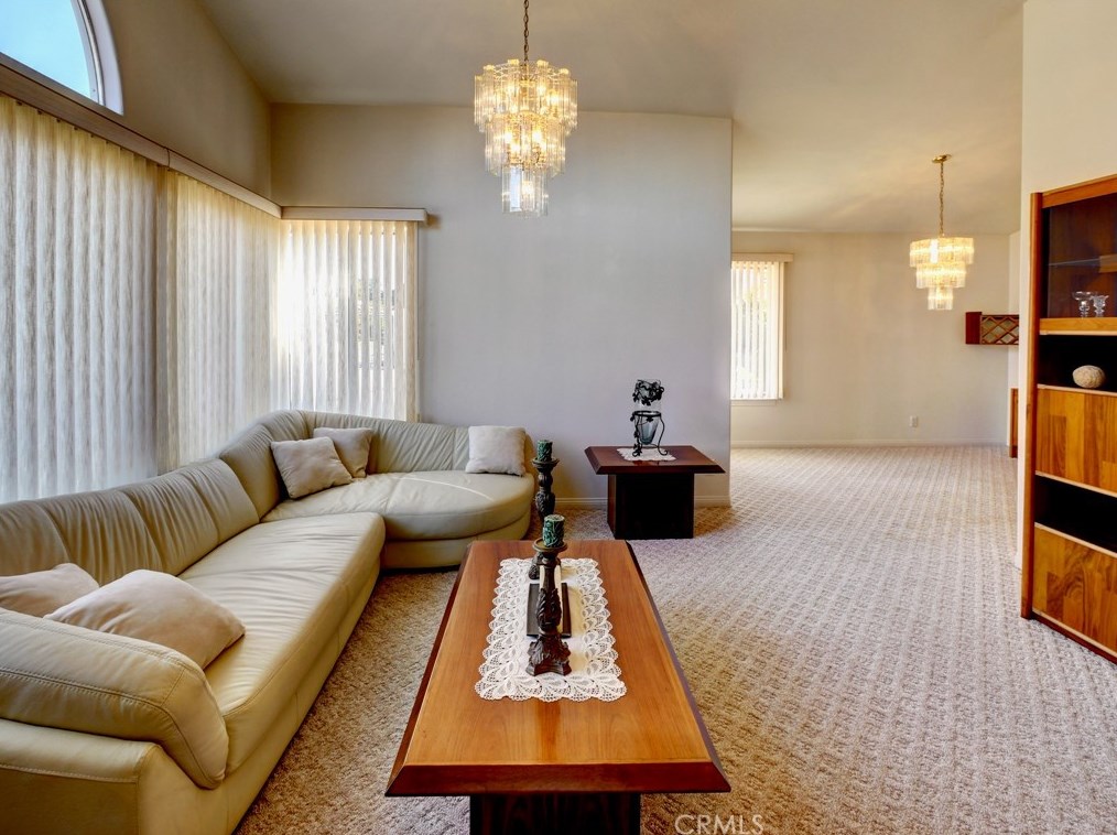 1109 Sea Larke Dr, Fallbrook CA  92028-4454 exterior