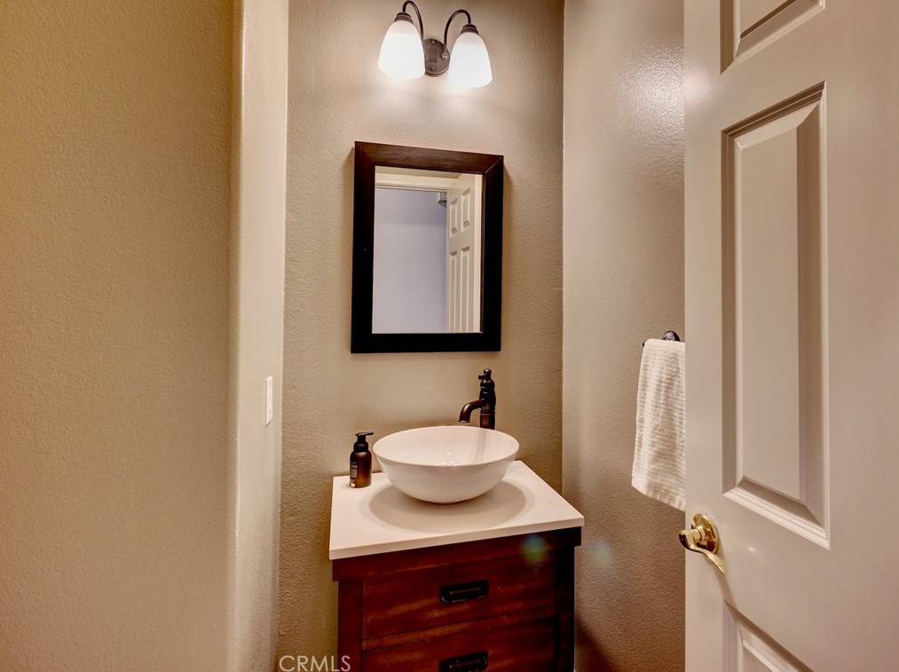 2143 Stone Castle, Fallbrook CA  92028-4490 exterior