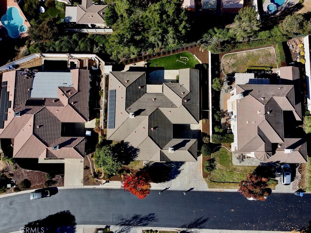 2143 Stone Castle, Fallbrook CA  92028-4490 exterior