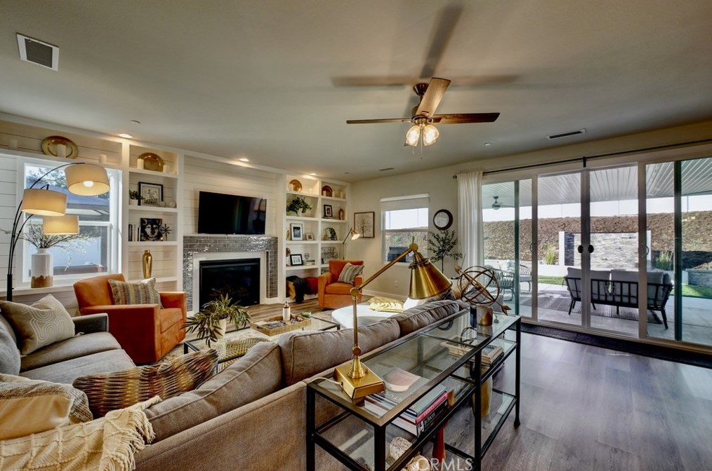 1412 Devin Dr, Fallbrook CA  92028-4271 exterior