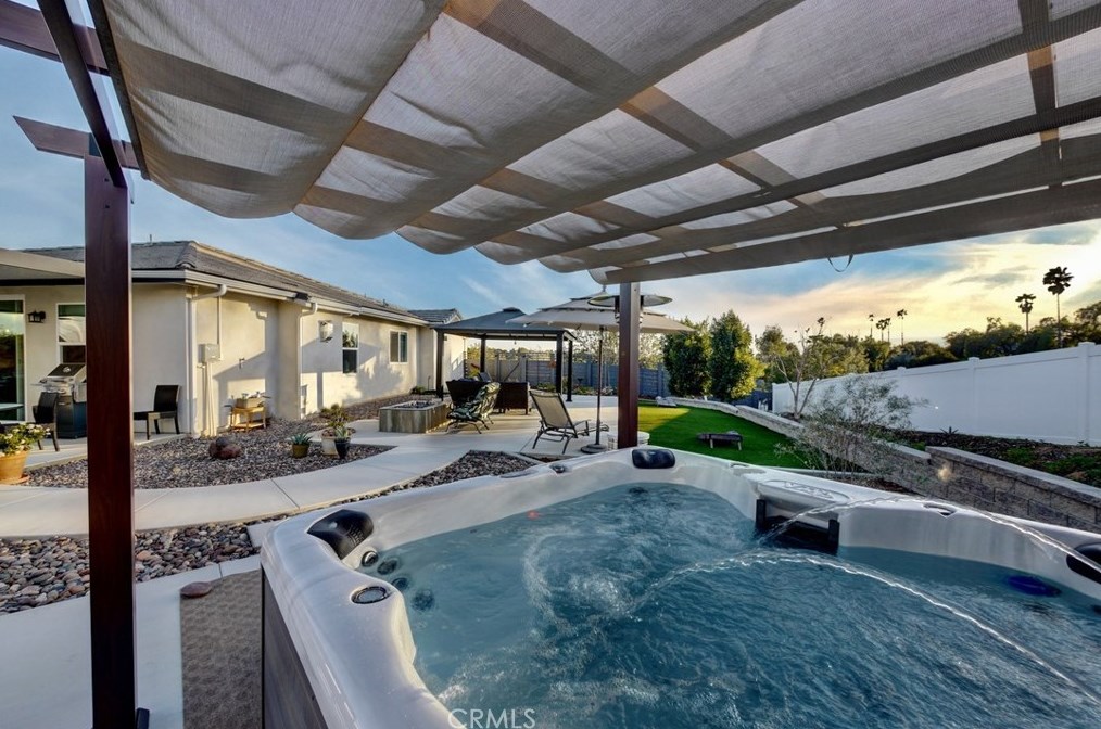 1412 Devin Dr, Fallbrook CA  92028-4271 exterior