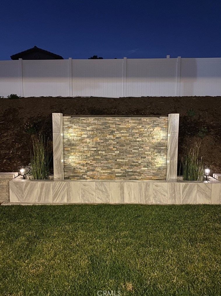 1412 Devin Dr, Fallbrook CA  92028-4271 exterior