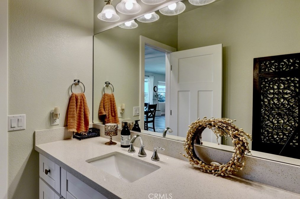 1412 Devin Dr, Fallbrook CA  92028-4271 exterior