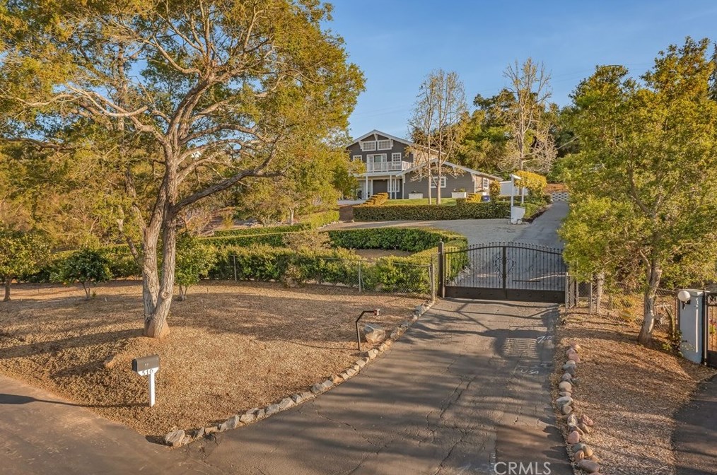 510 Rancho Camino, Fallbrook CA  92028-9093 exterior