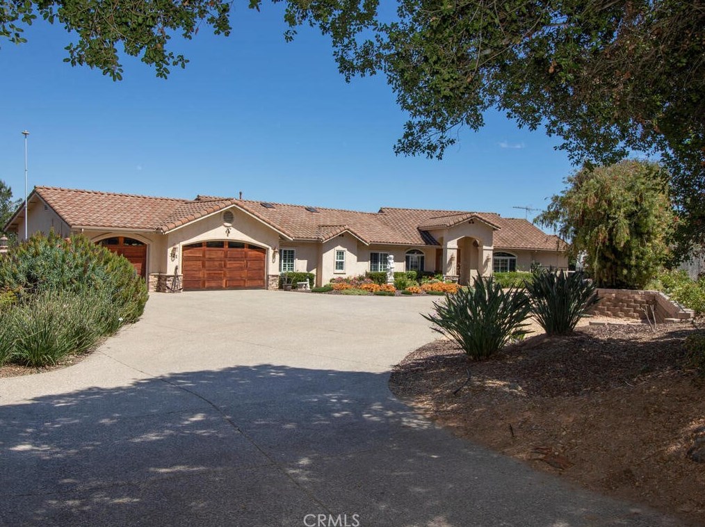 321 Bottlebrush Way, Fallbrook, CA 92028