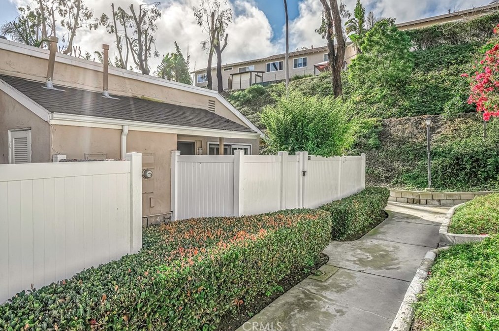 1330 Evergreen Dr, Cardiff by the Sea, CA 92007
