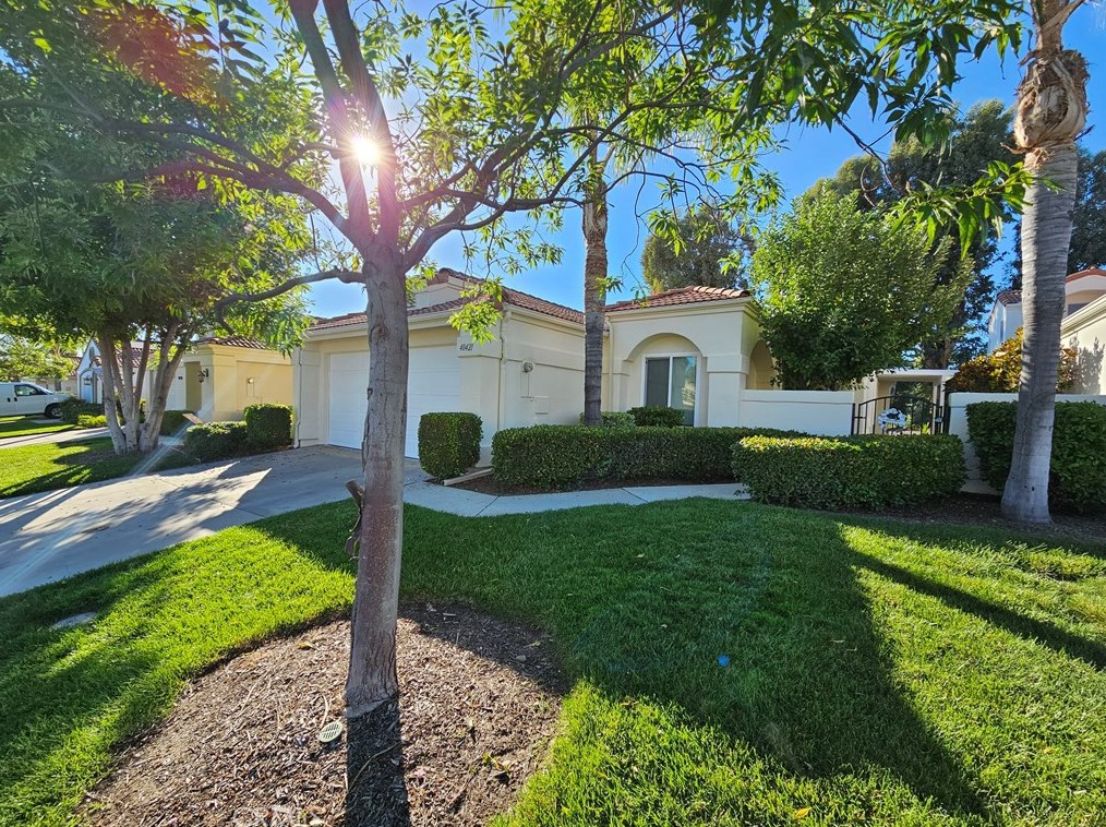 40421 Via Amapola, Murrieta CA  92562-7707 exterior