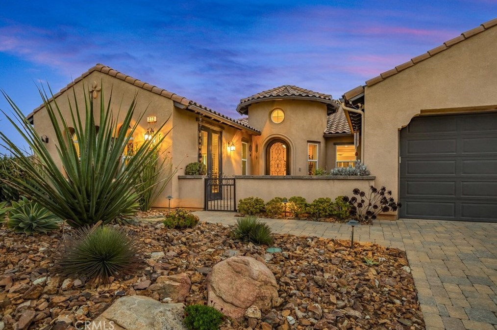 272 Tom Mcguinness Jr Cir, Fallbrook, CA 92028-2626