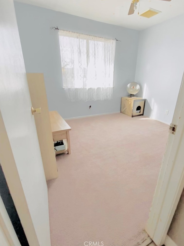 16715 Pawnee Rd, Apple Valley CA  92307-1802 exterior