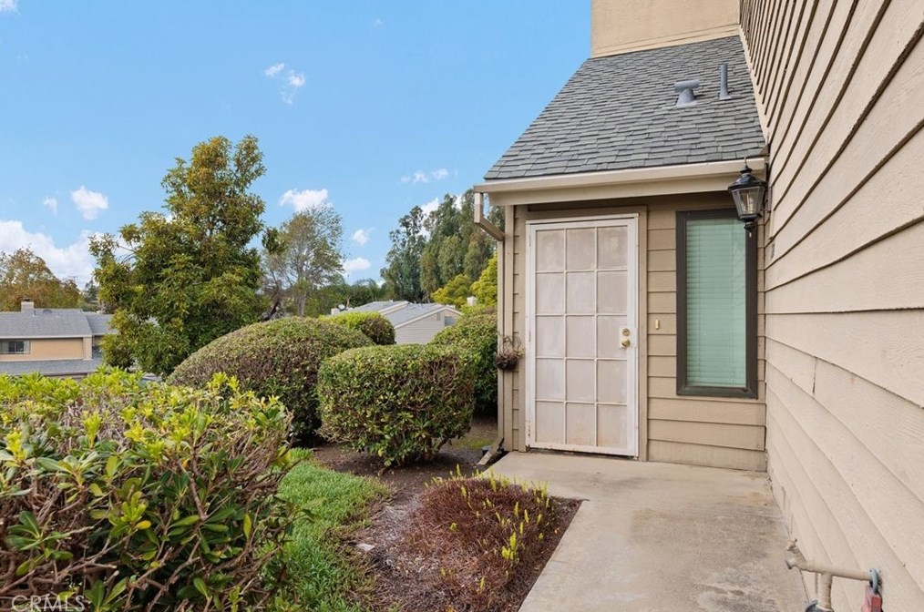 286 Durian St, Vista, CA 92083