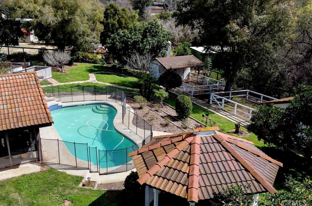 1544 Pepper Tree Pl, Fallbrook, CA 92028-4449
