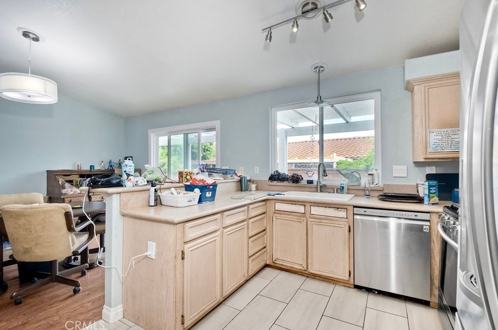 4988 Lake Shore Ct, Fallbrook, CA 92028