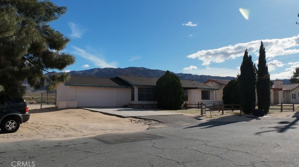 74107 Pinon Dr, Twntynine Plm, CA 92277