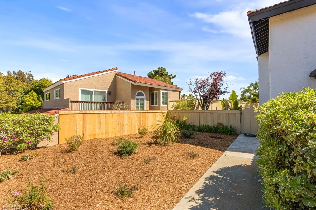 2656 Cazadero Dr, Carlsbad, CA 92009